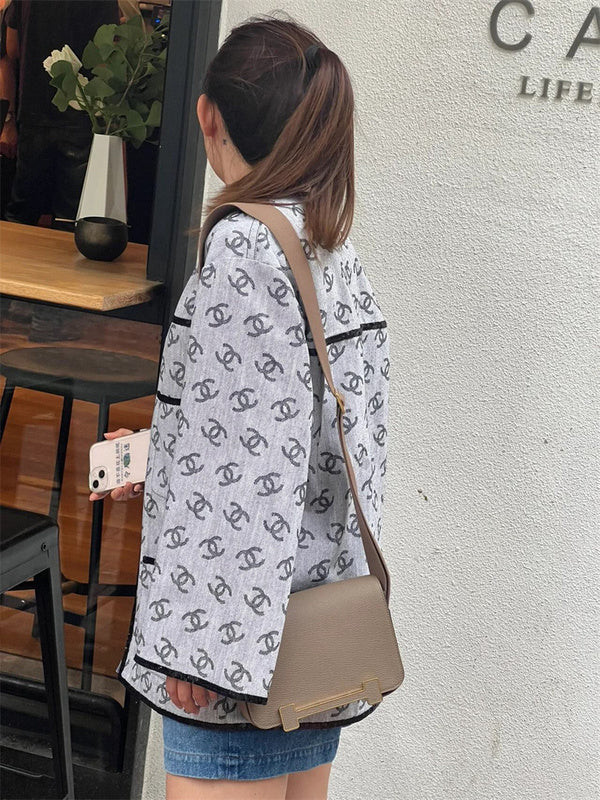  Chic everyday bag front view 13