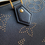  Refined top-handle bag carried on shoulder 10