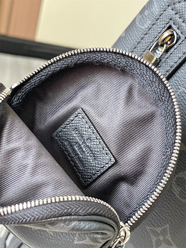  statement handbag detail view showing craftsmanship 8