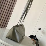 Ziva's Charm handbag – close-up view (39cm*12.3cm*12.5cm)
