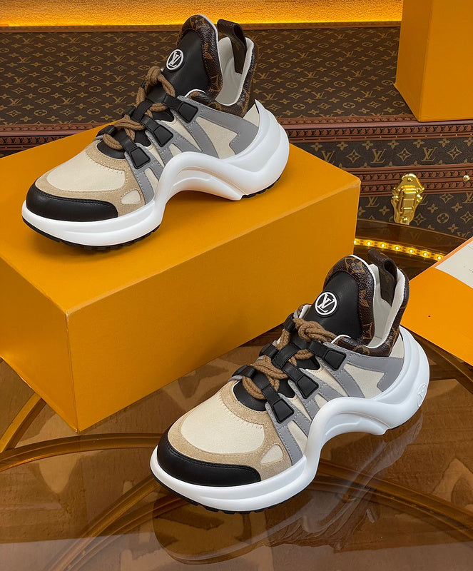 Louis Vuitton shoes Style 326 - back heel detail