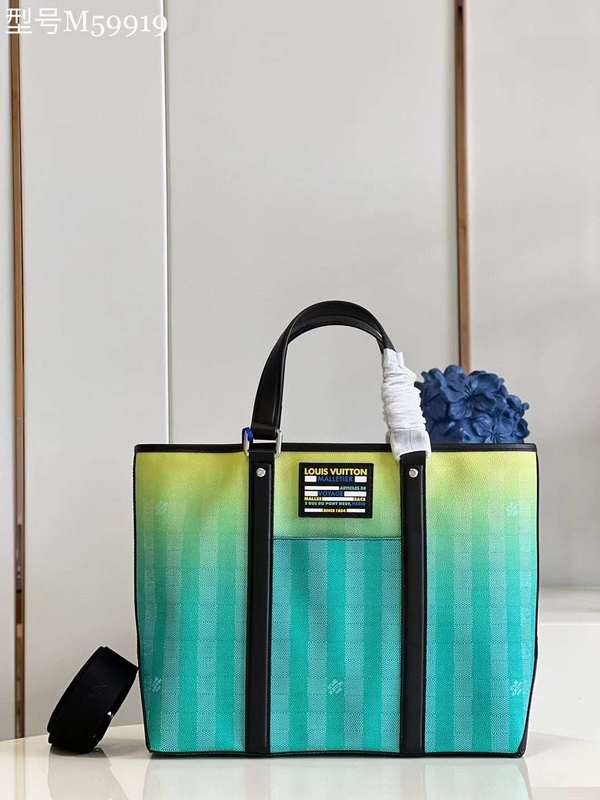 Side profile of chic sleek women's handbag – women's designer-style accessory
