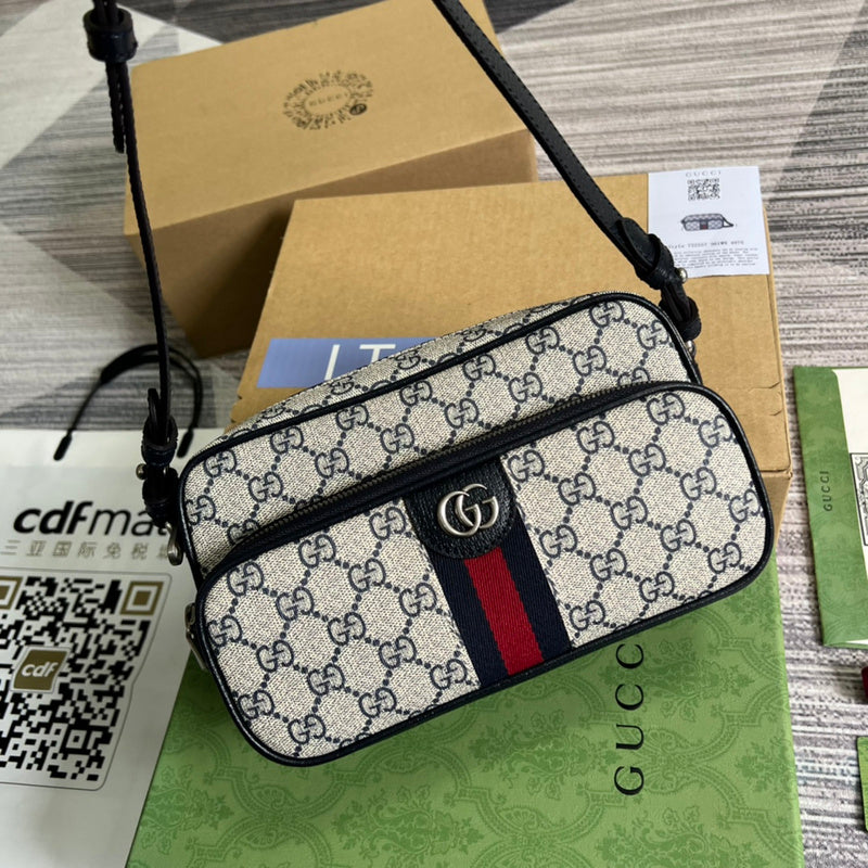 Handle and strap detail of structured classic women's handbag – women's luxury handbag