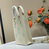  versatile shopper bag styled with outfit 18