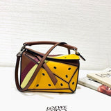 Ziva's Charm handbag – detail view (18cm*11cm*7.5cm)