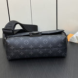  carryall bag close-up of hardware and finish 17