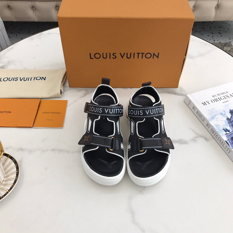 Close-up detail view of Louis Vuitton luxury piece style No.085