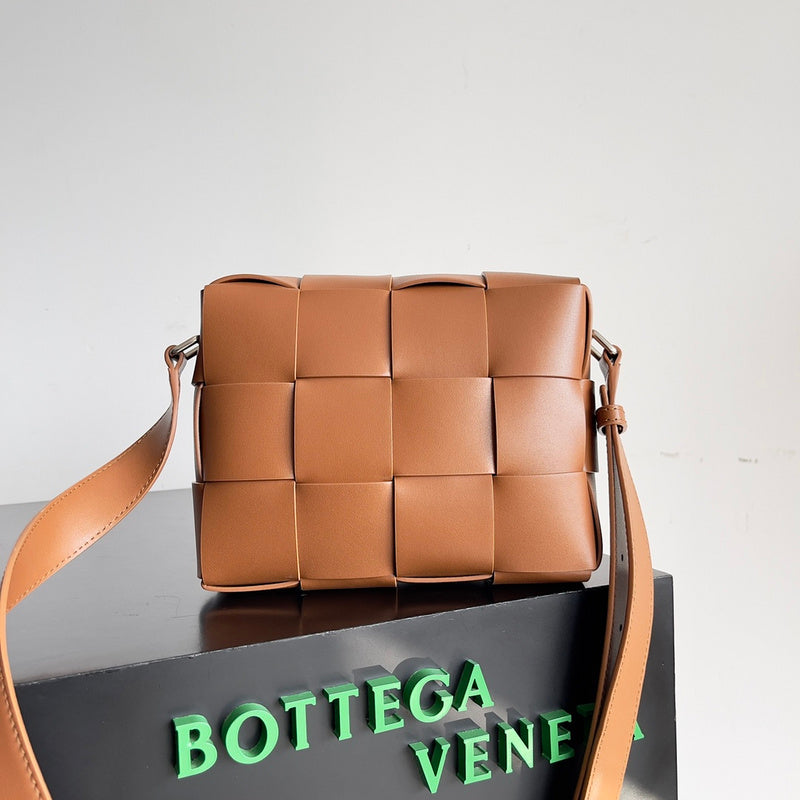 Classic Vegan Leather Handbag - Understated Luxury Look | Women's Statement Accessory #1600 - hardware and detail close-up (image 5) of designer-inspired handbag
