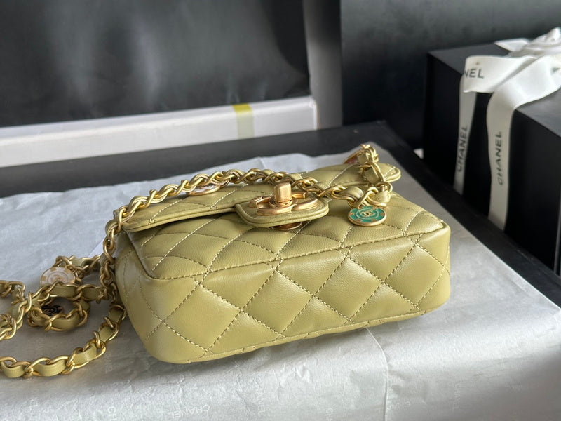 Zivas Charm Modern Minimalist Look Designer Handbag (Premium Everyday Carry) – Styled Look