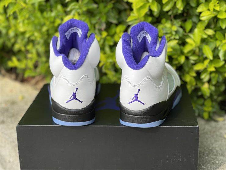 Nike Men's & Women's Premium Athletic Sneakers — Style 247 angle view