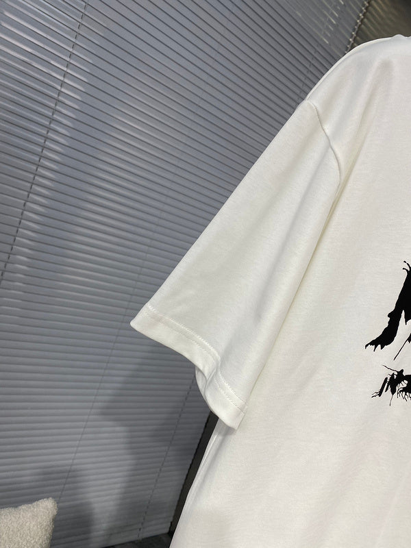 Full styled look of Louis Vuitton cotton t-shirt with streetwear-inspired cut