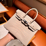  crossbody bag interior and compartment view 33