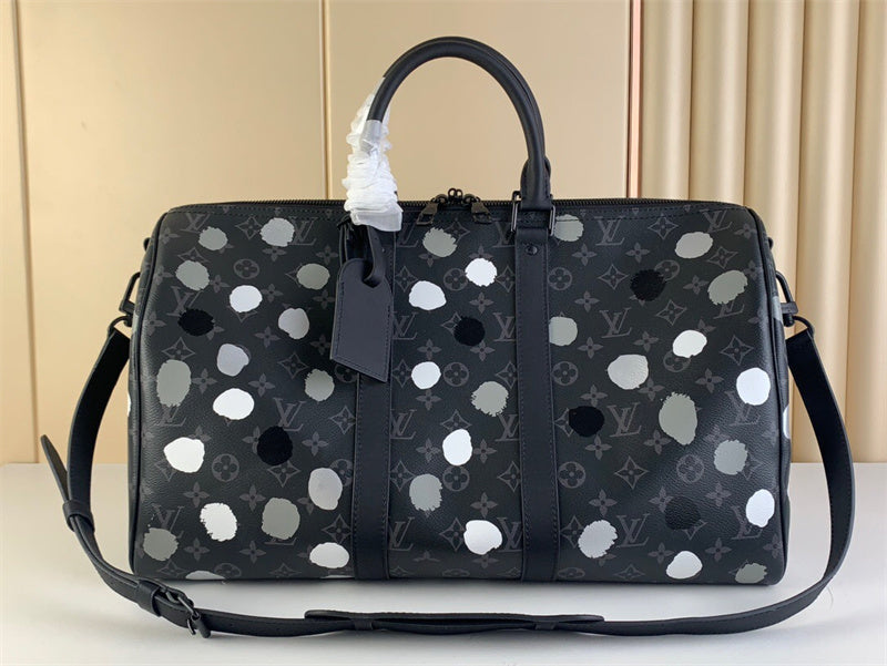  Sleek structured bag front view 25