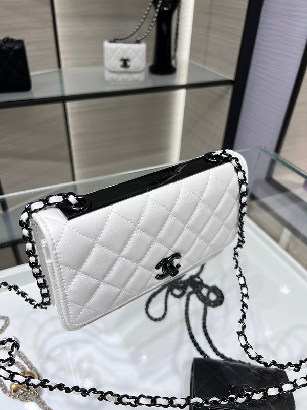 Zivas Charm Understated Luxury Designer Handbag (Modern Wardrobe Staple) – Side Profile