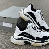 Balenciaga shoes Style 384 - logo and branding close-up
