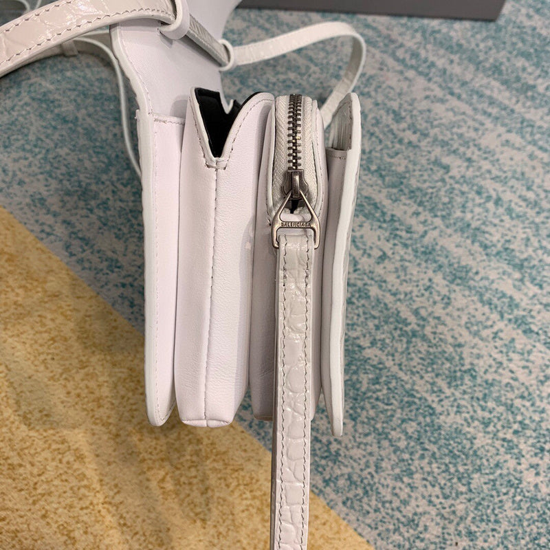 Modern Premium PU Leather Handbag - Polished Finish | Women's Luxury Handbag #651 - product detail shot (image 10) of designer-inspired handbag