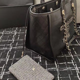 Zivas Charm Timeless Appeal Designer Handbag (Effortless Style Upgrade) – Close-Up Detail