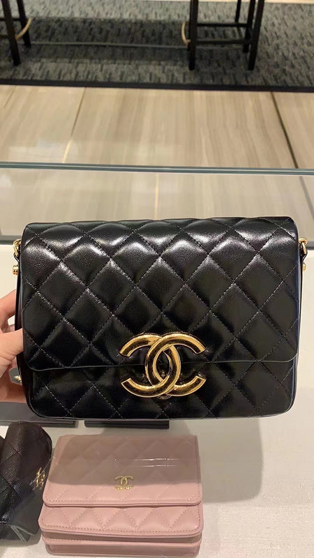  women's handbag, mid design, view 7