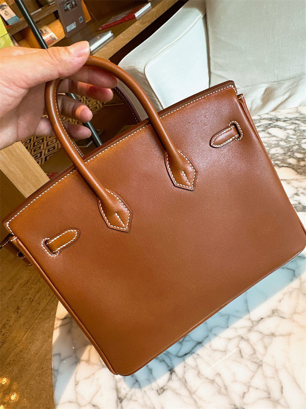  sleek shoulder bag styled with outfit