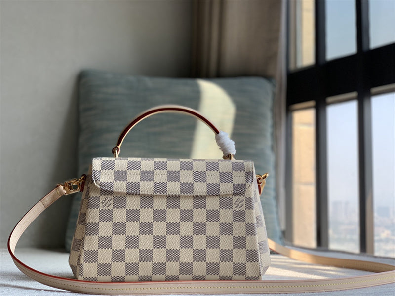  clean-lined tote bag styled with outfit 12