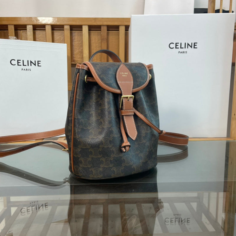 Front view of refined modern women's handbag – women's luxury accessory
