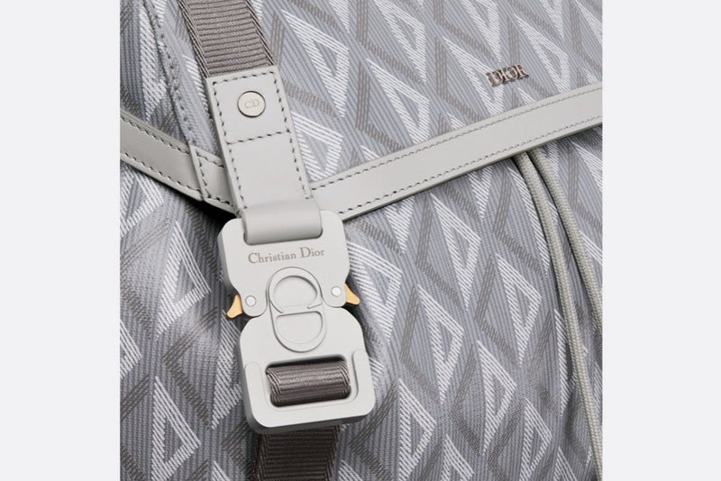 Side profile of structured polished women's handbag – women's everyday handbag