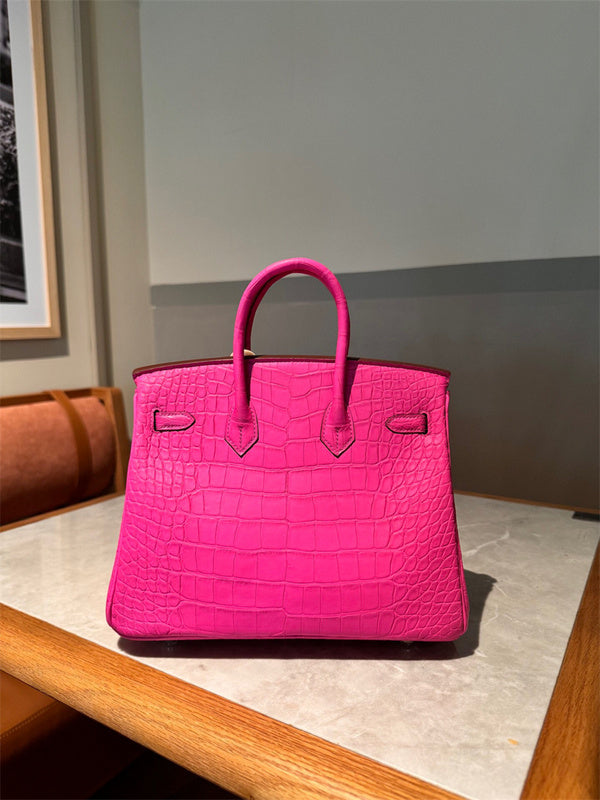 Balanced handbag styled for everyday wear