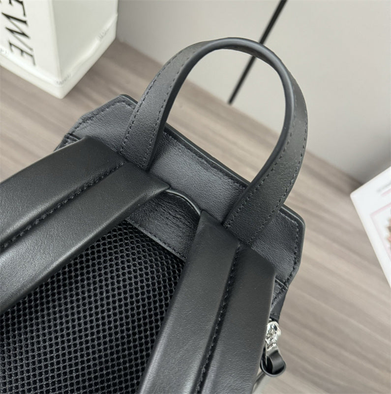 Ziva's Charm handbag – product shot (24cm*41cm*16cm)