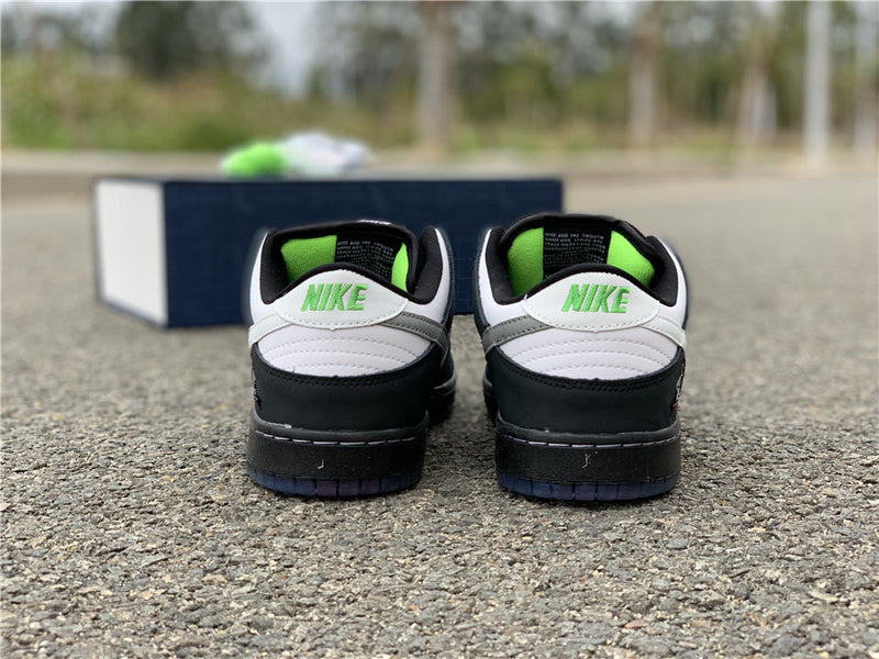 Nike Men's & Women's Iconic Street Trainers — Style 095 angle view