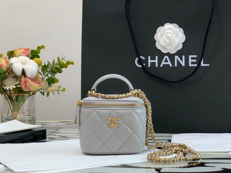  women's handbag, compact design, view 1