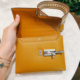  statement crossbody bag styled with outfit 24