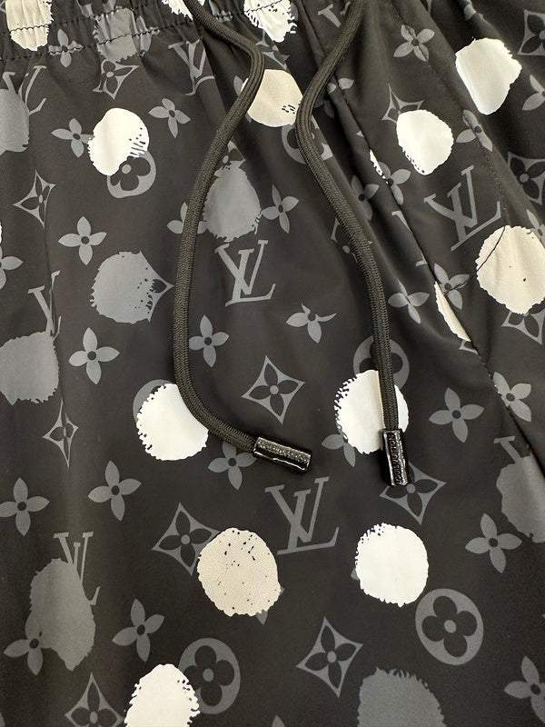 Full styled look of Louis Vuitton cotton t-shirt with streetwear-inspired cut