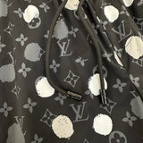 Full styled look of Louis Vuitton cotton t-shirt with streetwear-inspired cut