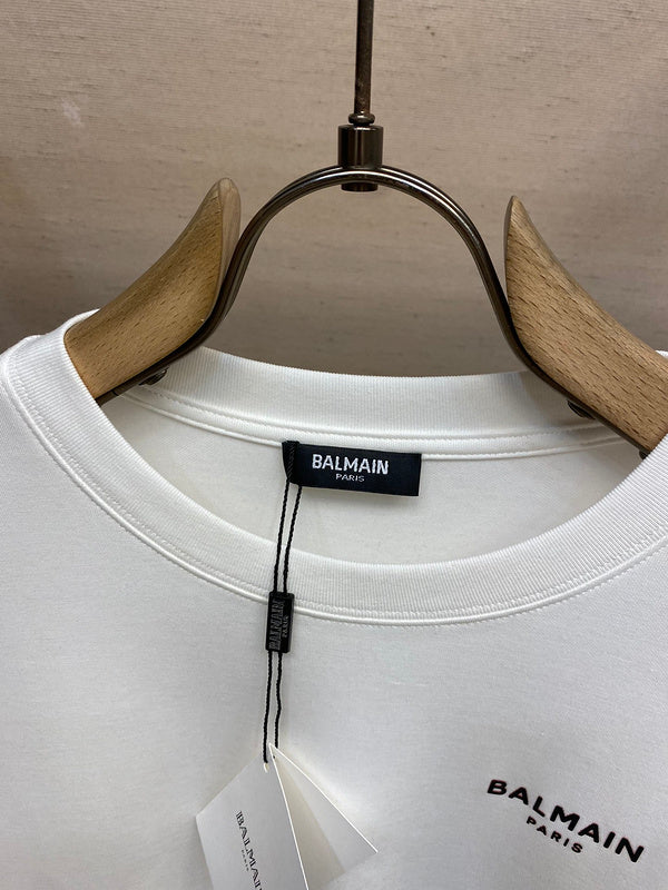 Three-quarter angle view of Balmain luxury piece style No.035