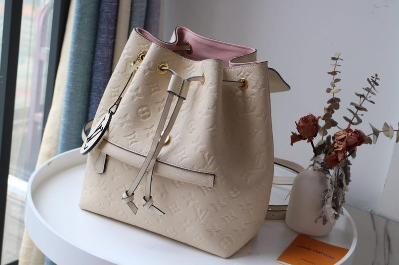 Close-up detail of structured everyday-luxe women's handbag – women's premium purse