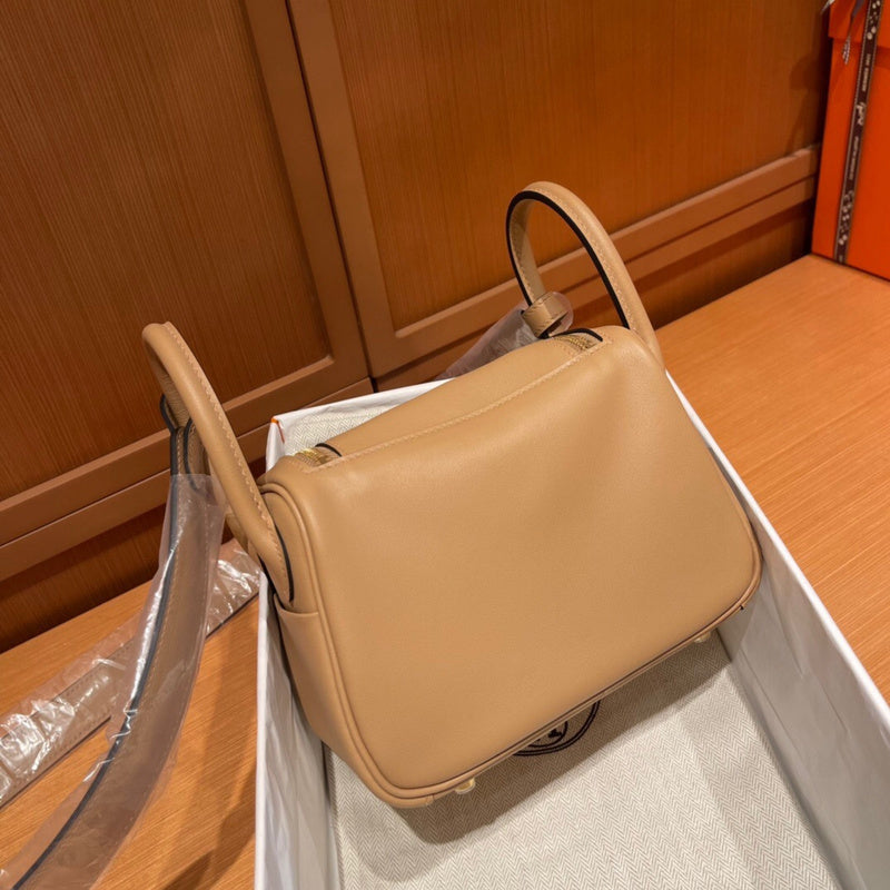 Interior view of fluid premium bag