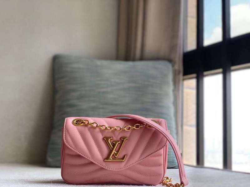 Front view of signature chic women's handbag – women's designer-style accessory