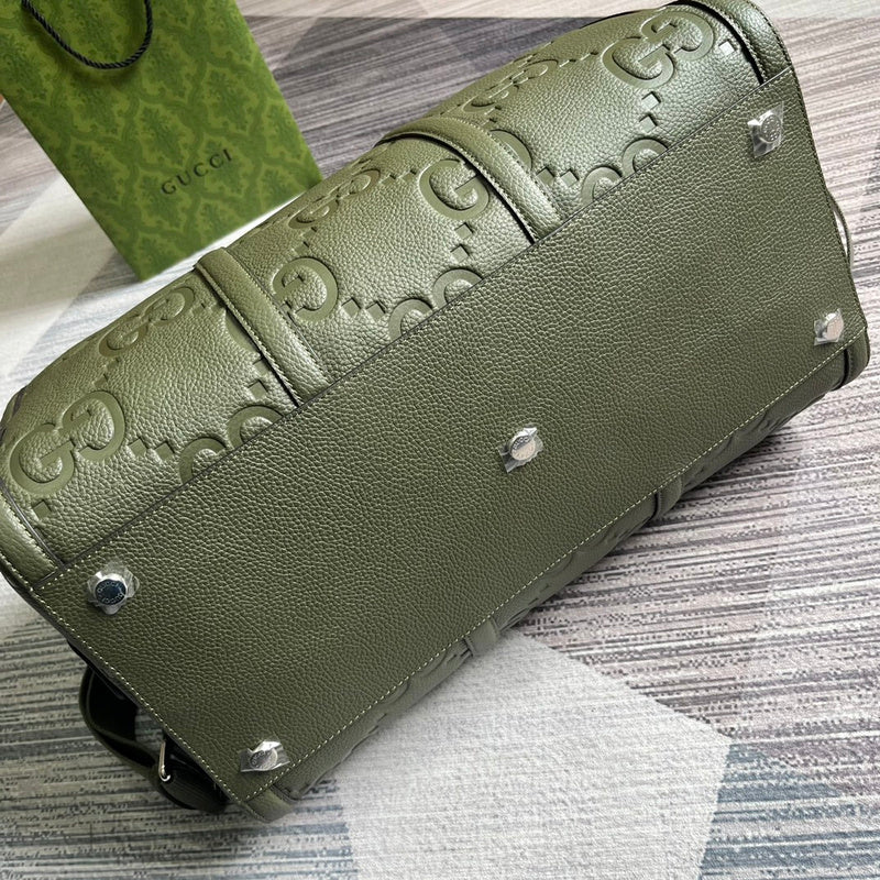 Handle and strap detail of premium modern women's handbag – women's luxury accessory