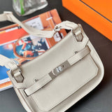  graceful shoulder bag detail view showing craftsmanship 20