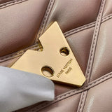  sleek carryall bag detail view showing craftsmanship 20