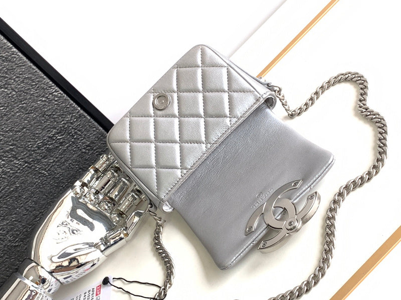  women's handbag, versatile design, view 5