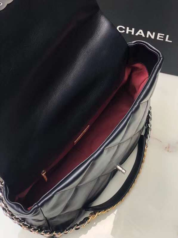  spacious purse view 10