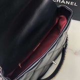  spacious purse view 10