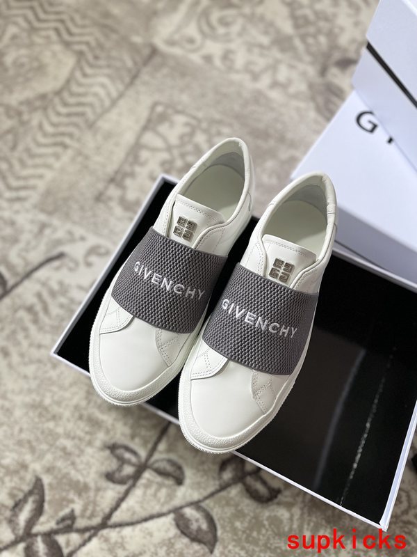 Givenchy shoes Style 043 - side profile detail
