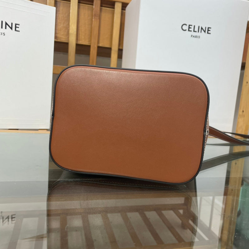 Side profile of polished classic women's handbag – women's premium purse