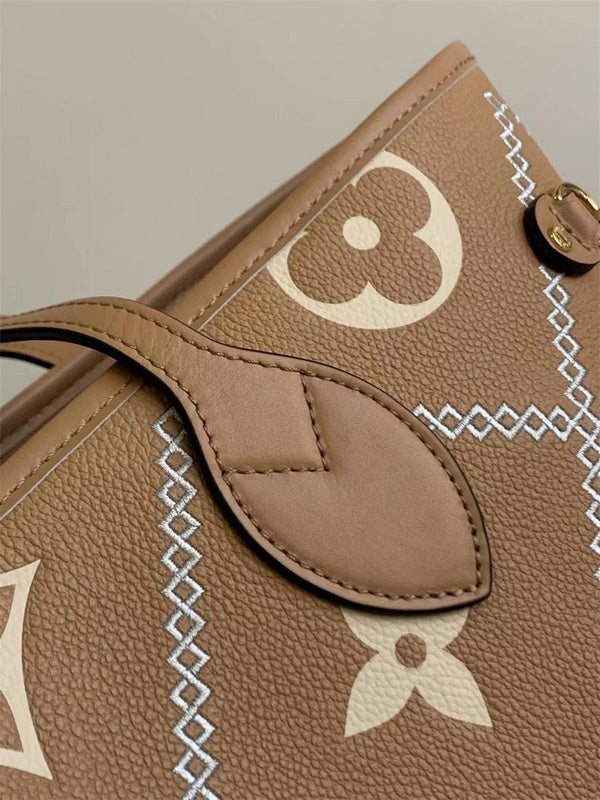  carryall bag interior and compartment view 9