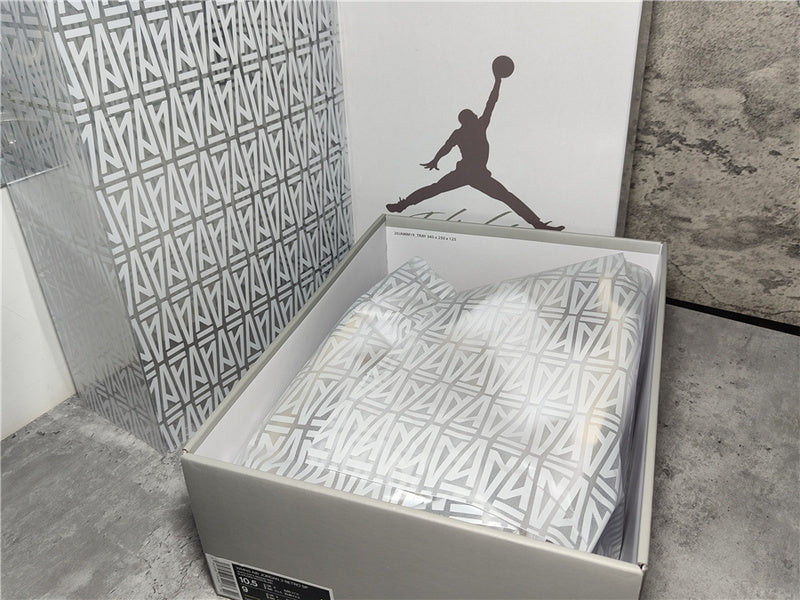 Nike Men's & Women's Designer Street Sneakers — Style 158 interior view
