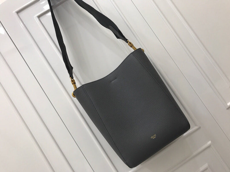 Front view of everyday-luxe classic women's handbag – women's premium purse
