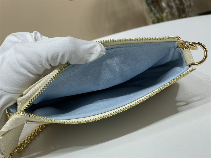  handbag interior and compartment view 9
