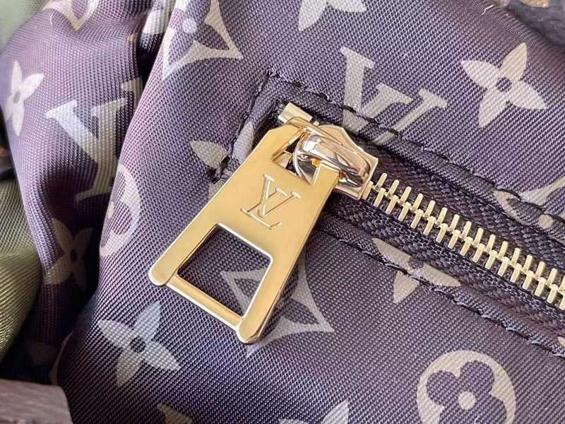 Handle and strap detail of polished modern women's handbag – women's everyday handbag